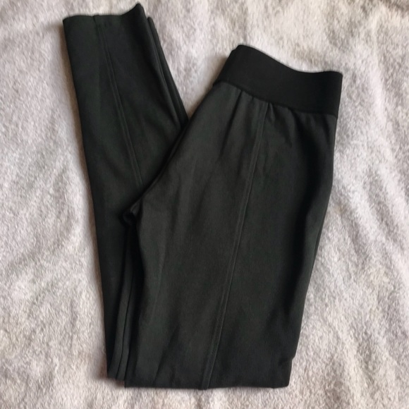 Dark gray leggings size medium - Picture 4 of 4